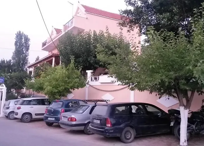 アパート Anna Zóla